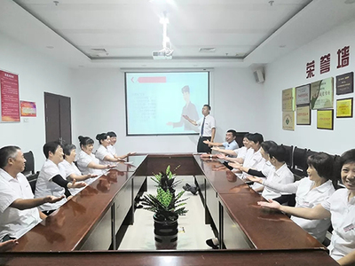提升規(guī)范操作，增強(qiáng)服務(wù)理念——安徽分公司六安店開展保潔服務(wù)與技術(shù)培訓(xùn)